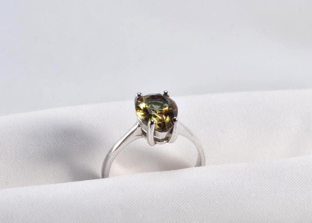 Handmade Heart‑Shaped Sultanite Ring in Sterling Silver, Color‑Changing Gemstone Jewelry