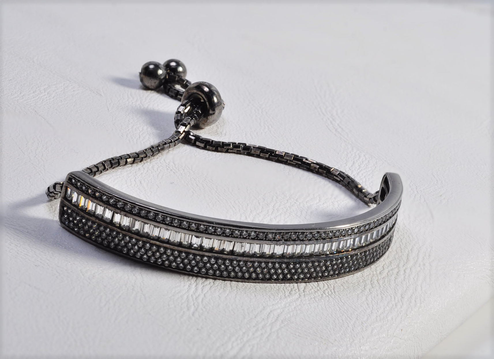 Elegant Black Silver Zircon Bracelet – Unique Handmade Gemstone Jewelry