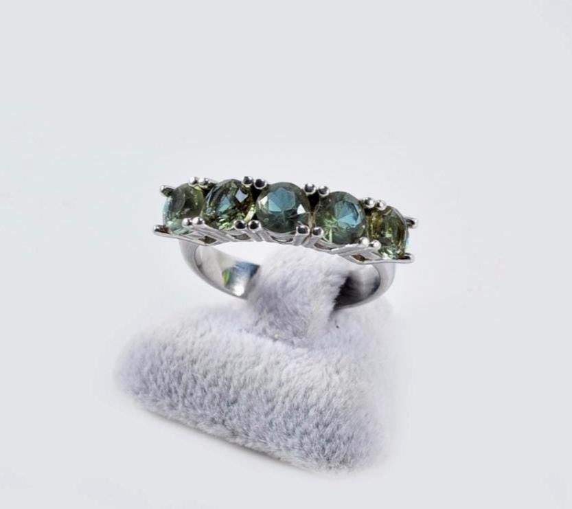 Handcrafted Seven Faceted Stones Zultanite Sterling Silver Ring, Color‑Shift Gemstone Jewelry