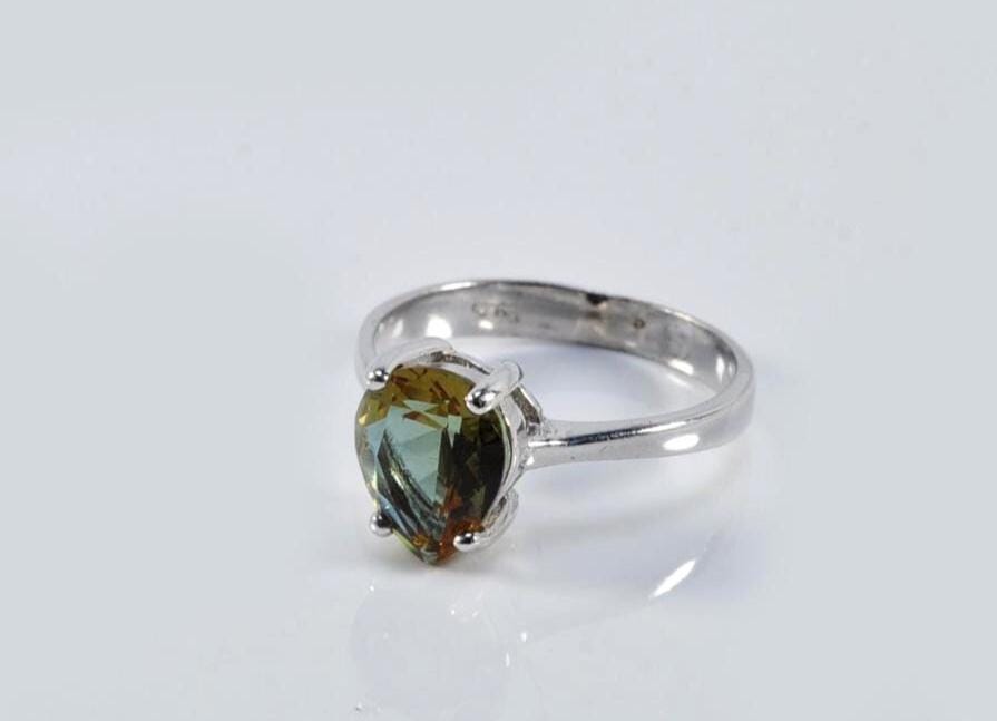 Handmade Heart‑Shaped Sultanite Ring in Sterling Silver, Color‑Changing Gemstone Jewelry