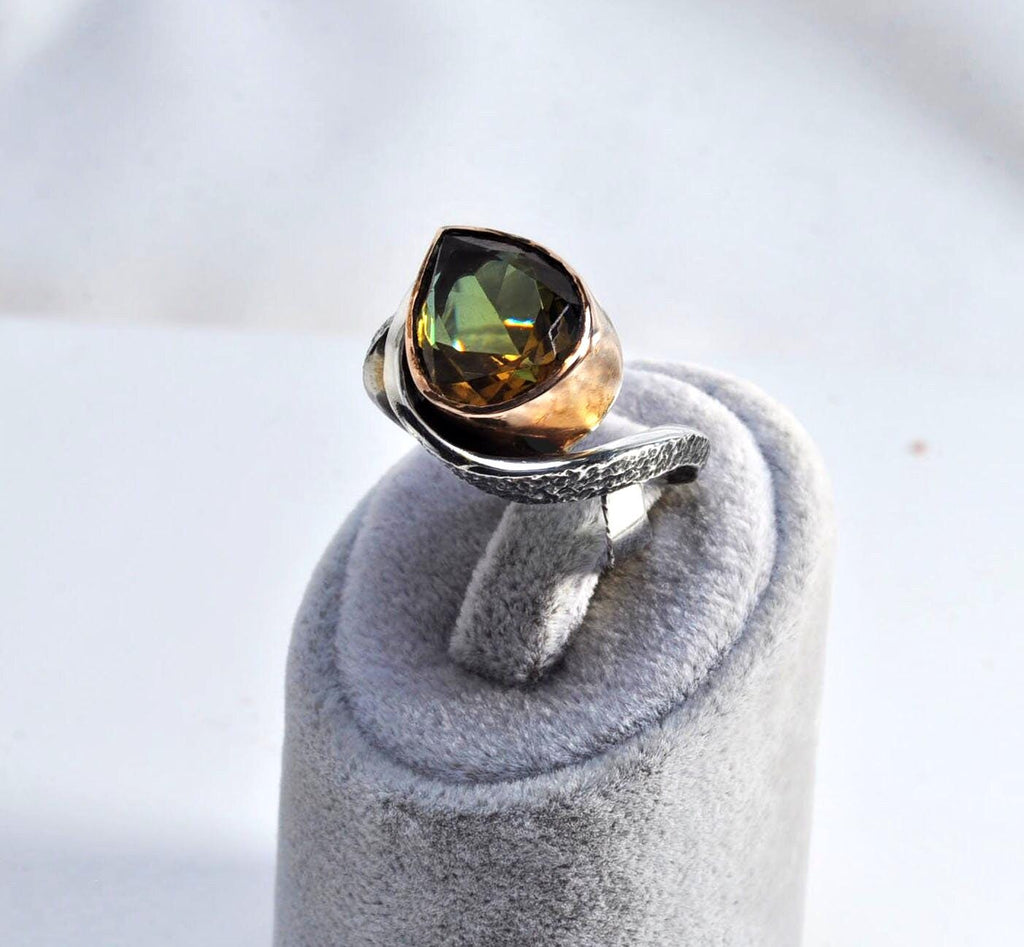 Handmade Color Changing Sultanite Silver Ring: Turkish Gemstone Jewelry