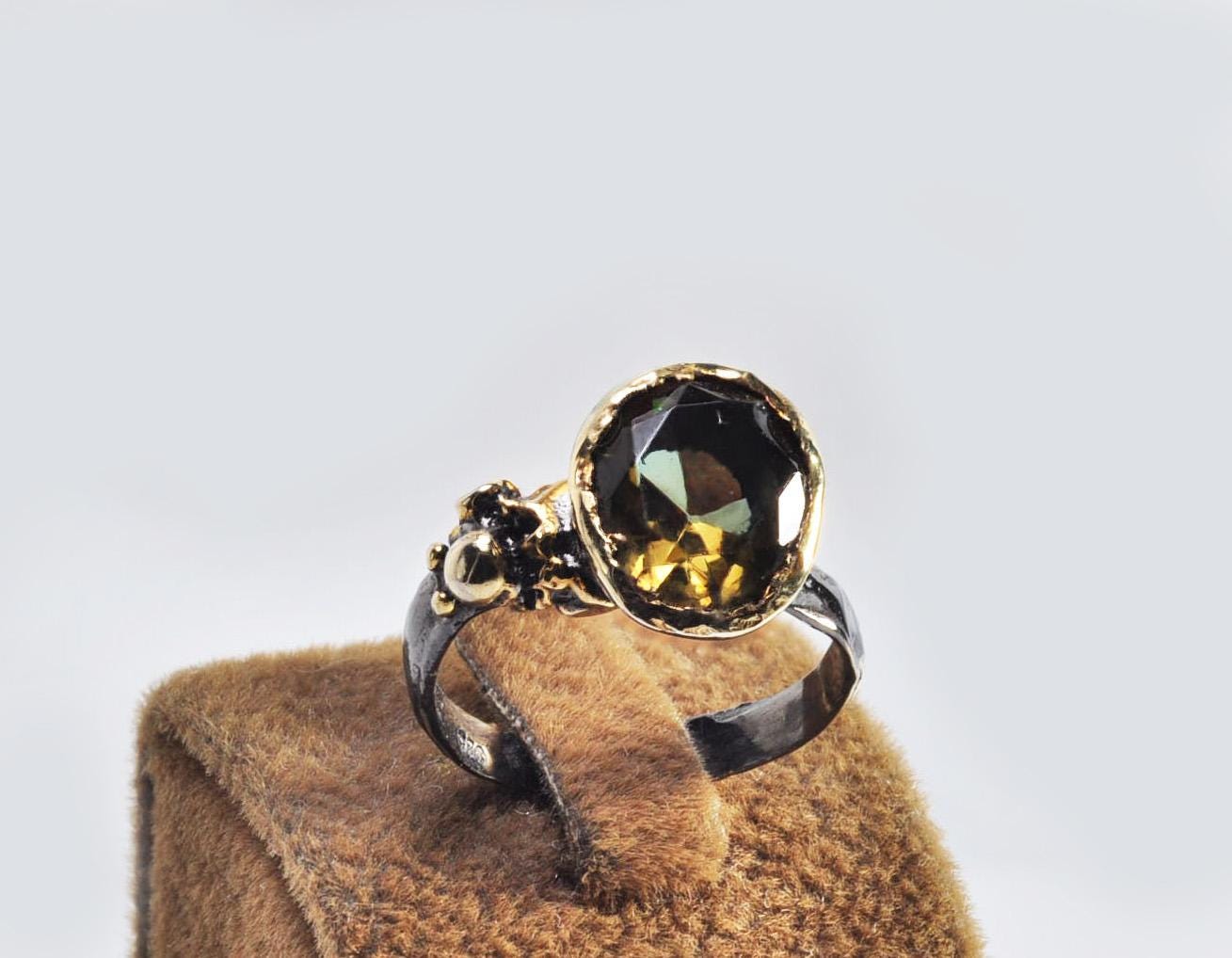 Handmade Color Changing Sultanite Silver Ring: Turkish Gemstone Jewelry