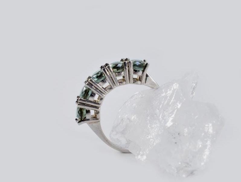Handcrafted Seven Faceted Stones Zultanite Sterling Silver Ring, Color‑Shift Gemstone Jewelry