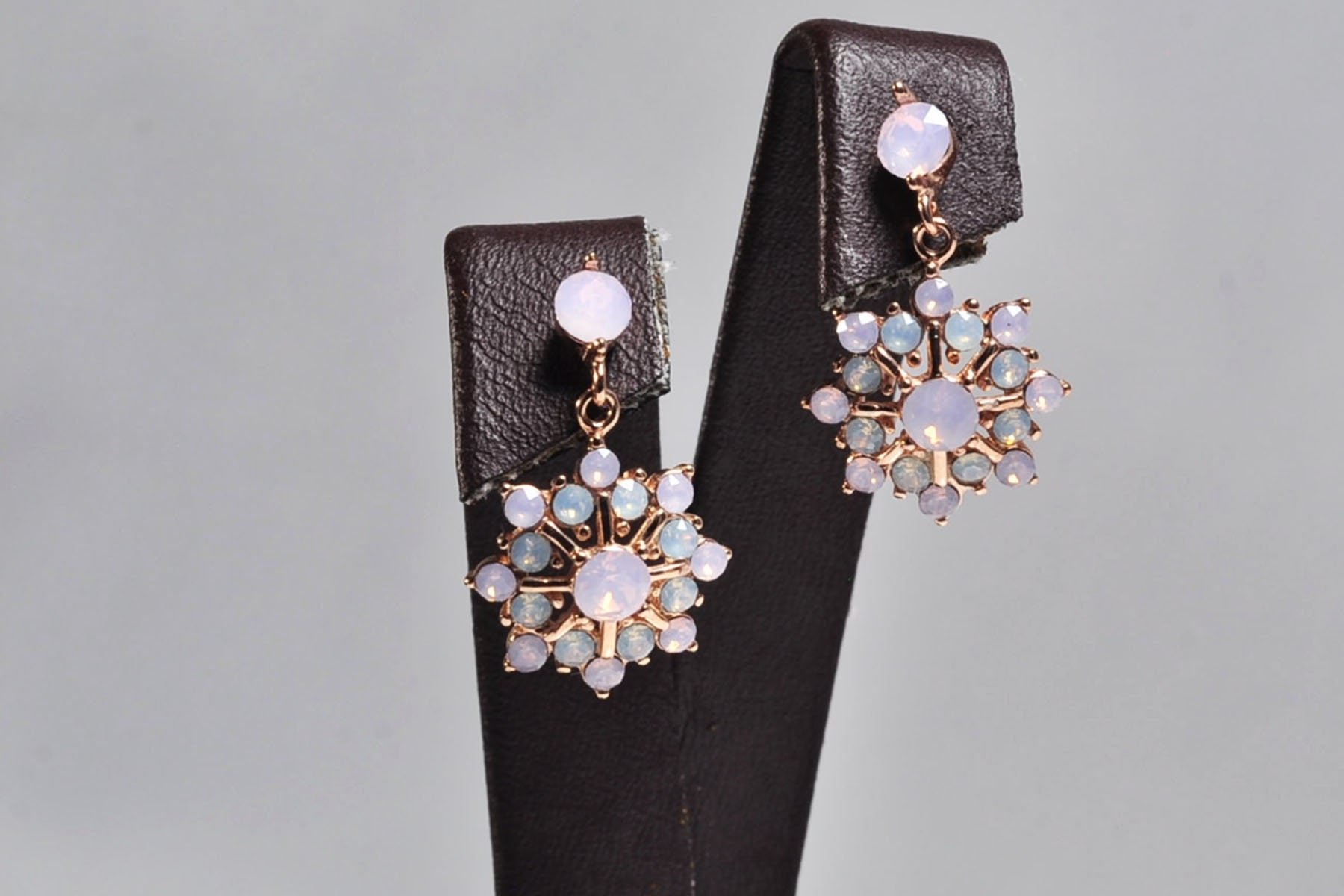 Handmade Genuine Natural Pink Quartz Silver Earring,Rose Silver Band Pink Quartz Earring,Crystal Cut Earring,Stud Earring,Artist Design