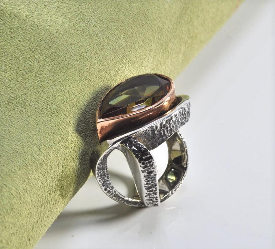 Handmade Color Changing Sultanite Silver Ring: Turkish Gemstone Jewelry