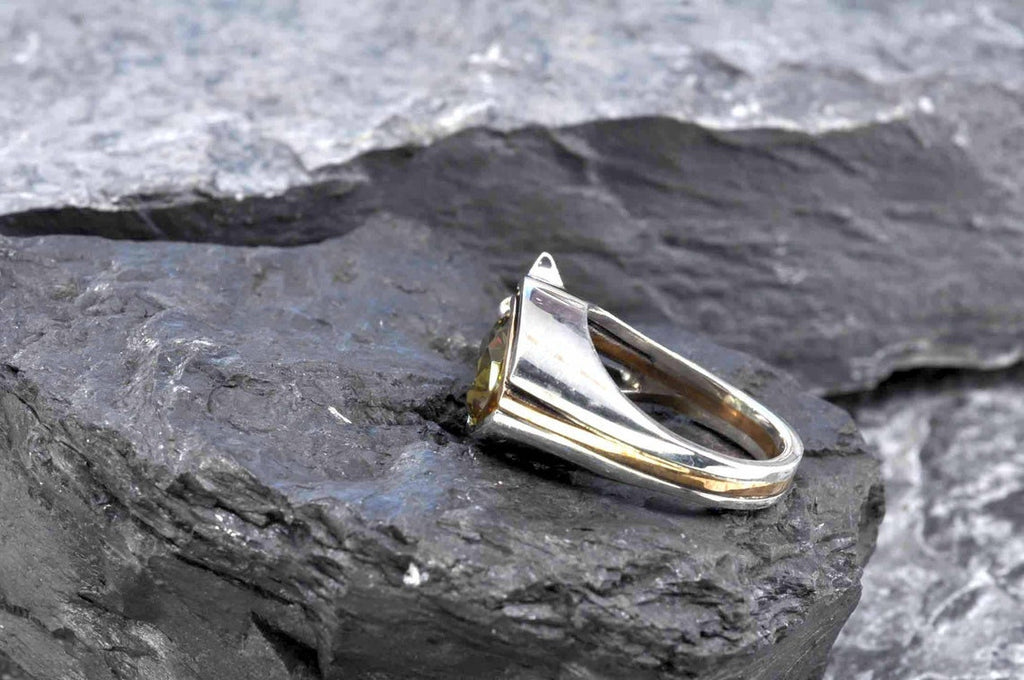 Handcrafted Sultanite Silver Ring: Pear Cut Gemstone Jewelry