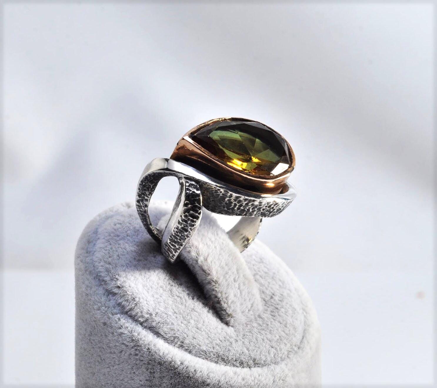 Handmade Color Changing Sultanite Silver Ring: Turkish Gemstone Jewelry