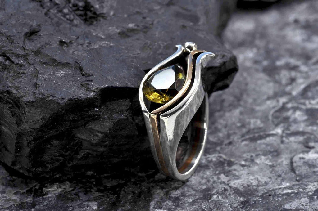 Handcrafted Sultanite Silver Ring: Pear Cut Gemstone Jewelry